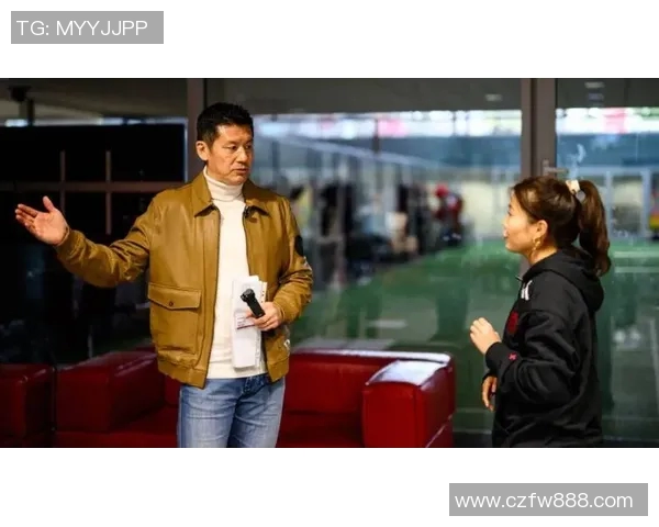 地铁广告中足球明星杨晨的魅力与影响力探讨