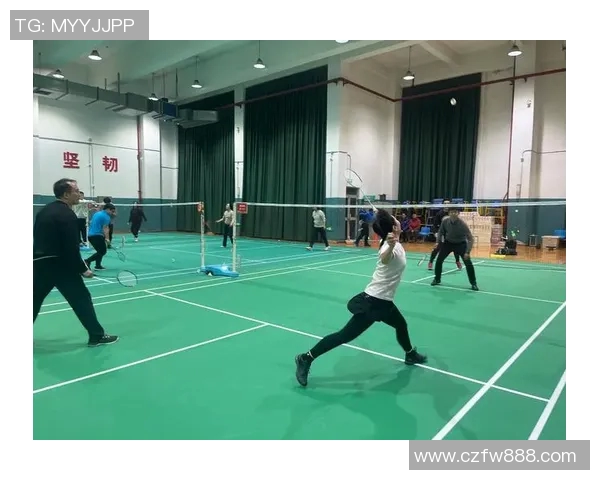 杨芳独家分享羽毛球技巧与心得助你提升球技的秘诀与经验 杨芳独家分享羽毛球技巧与心得助你提升球技的秘诀与经验